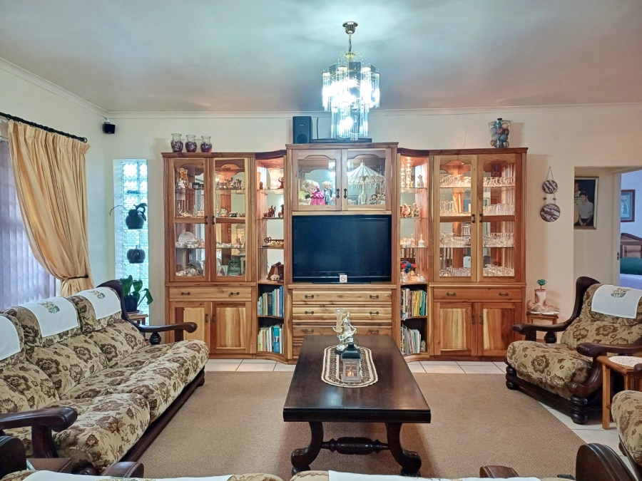 4 Bedroom Property for Sale in Hersham Western Cape
